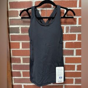 Lululemon Stash N Run Tank Medium Support size 6 NWT black
